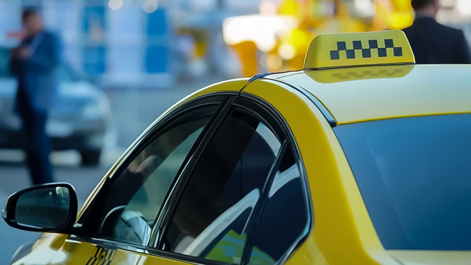 Территориальный отдел Управления Роспотребнадзора по Белгородской области в Валуйском районе проводит консультирование по услугам такси и каршеринга.