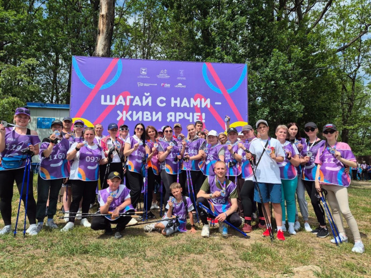 Команда Вейделевского района успешно выступила на III Кубке Румянцева по северной ходьбе. Команда Вейделевского района успешно выступила на III Кубке Румянцева по северной ходьбе.