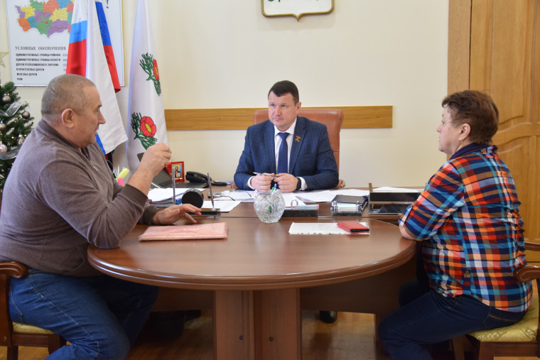 Александр Алексеев провёл первый личный приём граждан в качестве руководителя района.