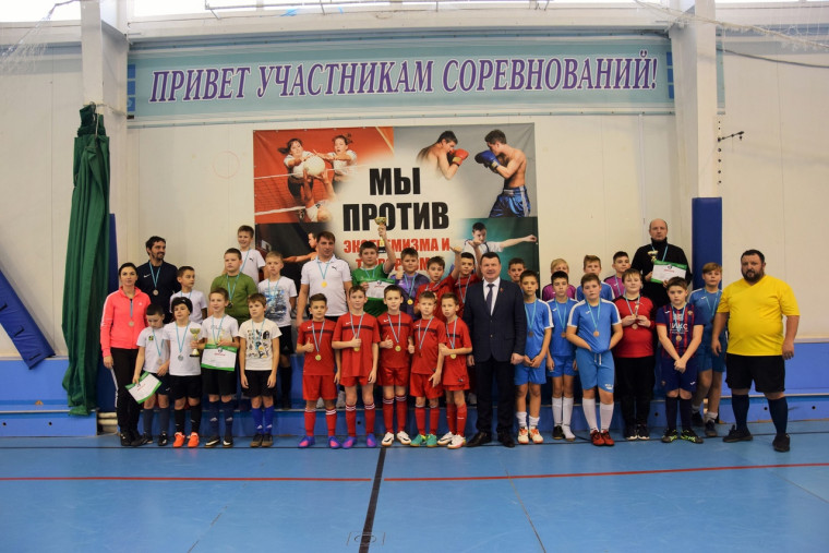 Вейделевские футболисты представят регион на всероссийском уровне общероссийского проекта &quot;Мини-футбол в школу&quot;.