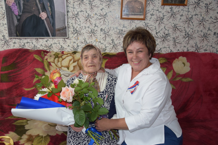 Вручение медали «В память 80-летия Прохоровского сражения 12 июля 1943 года» нашей землячке – Бондаренко Анне Ивановне.