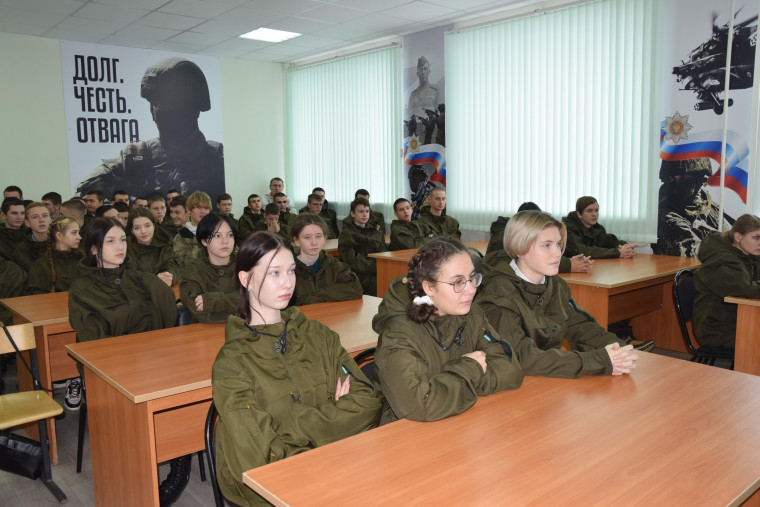 Сегодня открылась вторая смена Центра военно-спортивной подготовки и патриотического воспитания молодежи «Воин».