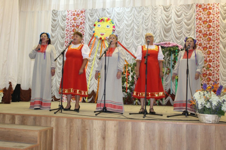 В православный праздник Троицу кубрачане празднуют День своего села.